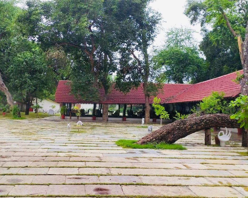 Aranya Vilas - A Nature Resort أُودايبور المظهر الخارجي الصورة